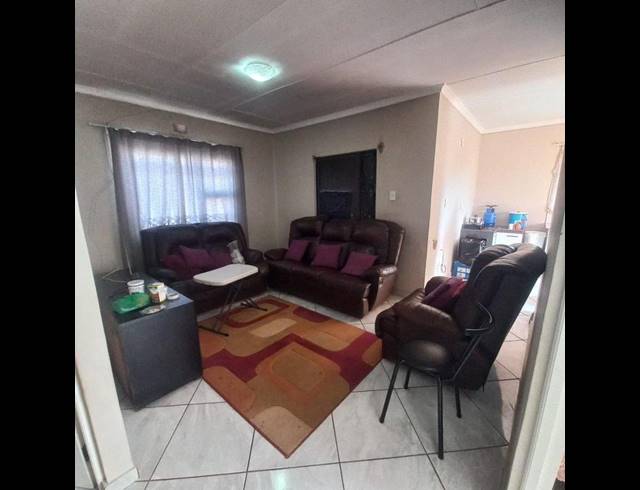 3 BEDROOM HOUSE FOR SALE IN QUEENSTOWN CENTRAL